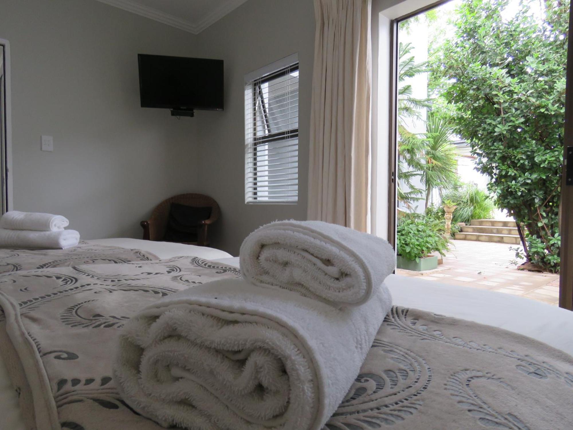 Jedidja Bed And Breakfast Bloemfontein Bagian luar foto